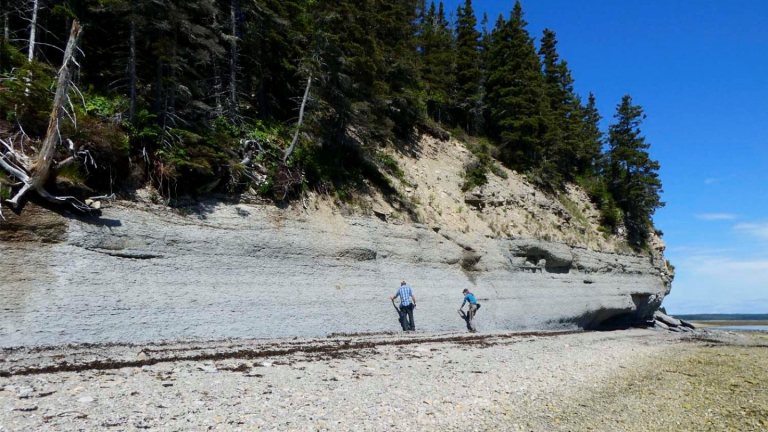 des chercheurs sur l'île d'Anticosti